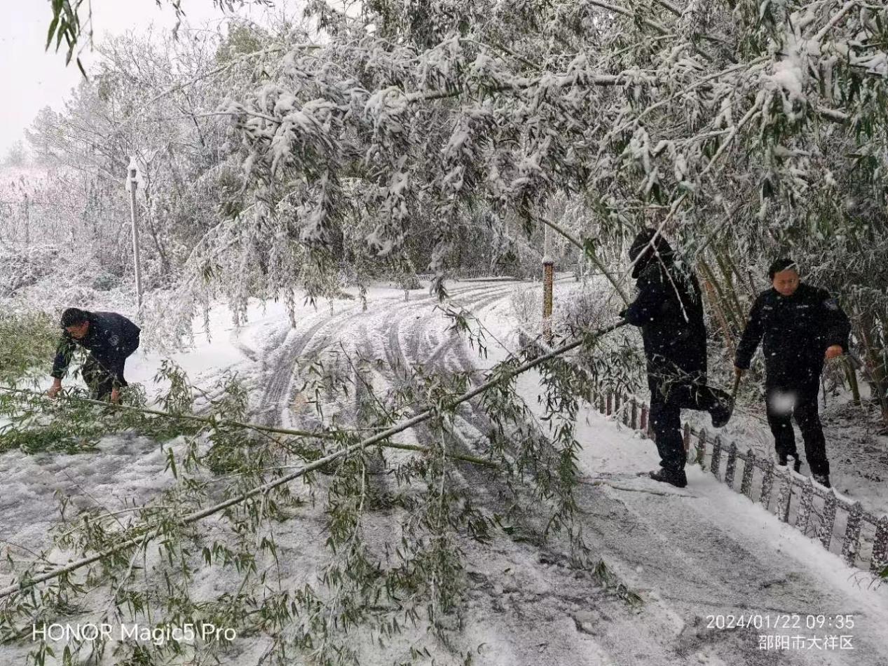 瑞雪兆丰年，安全过暖冬_邵阳头条网