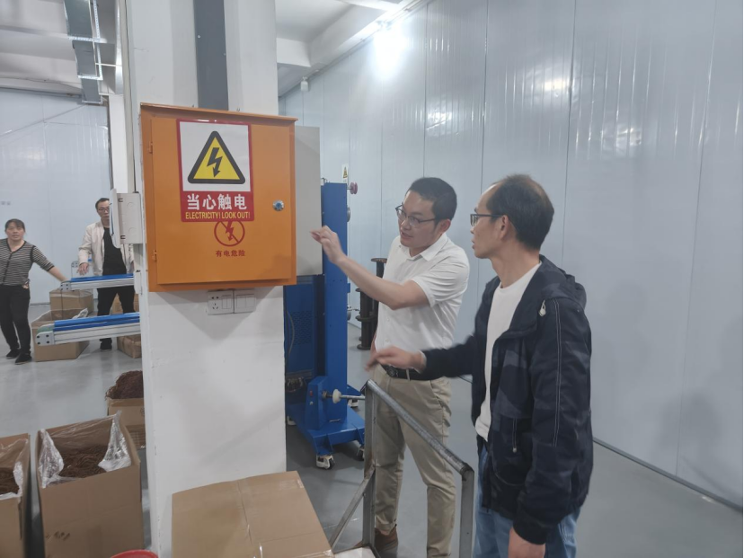 筑牢防线不放松 时刻绷紧安全弦 罗市镇扎实开展安全生产检查(图1)