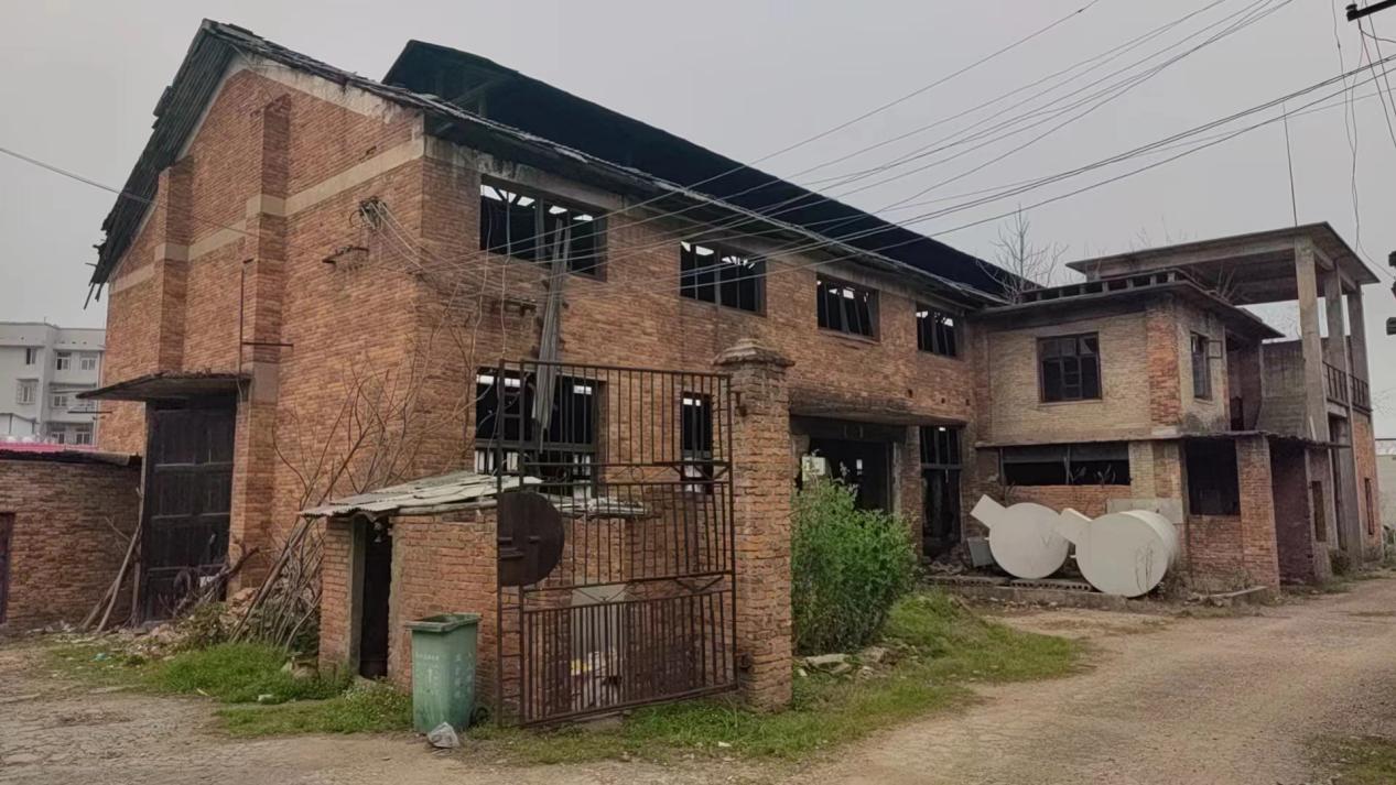 大祥区城西街道：拆除闲置危房，保障群众安全(图1)