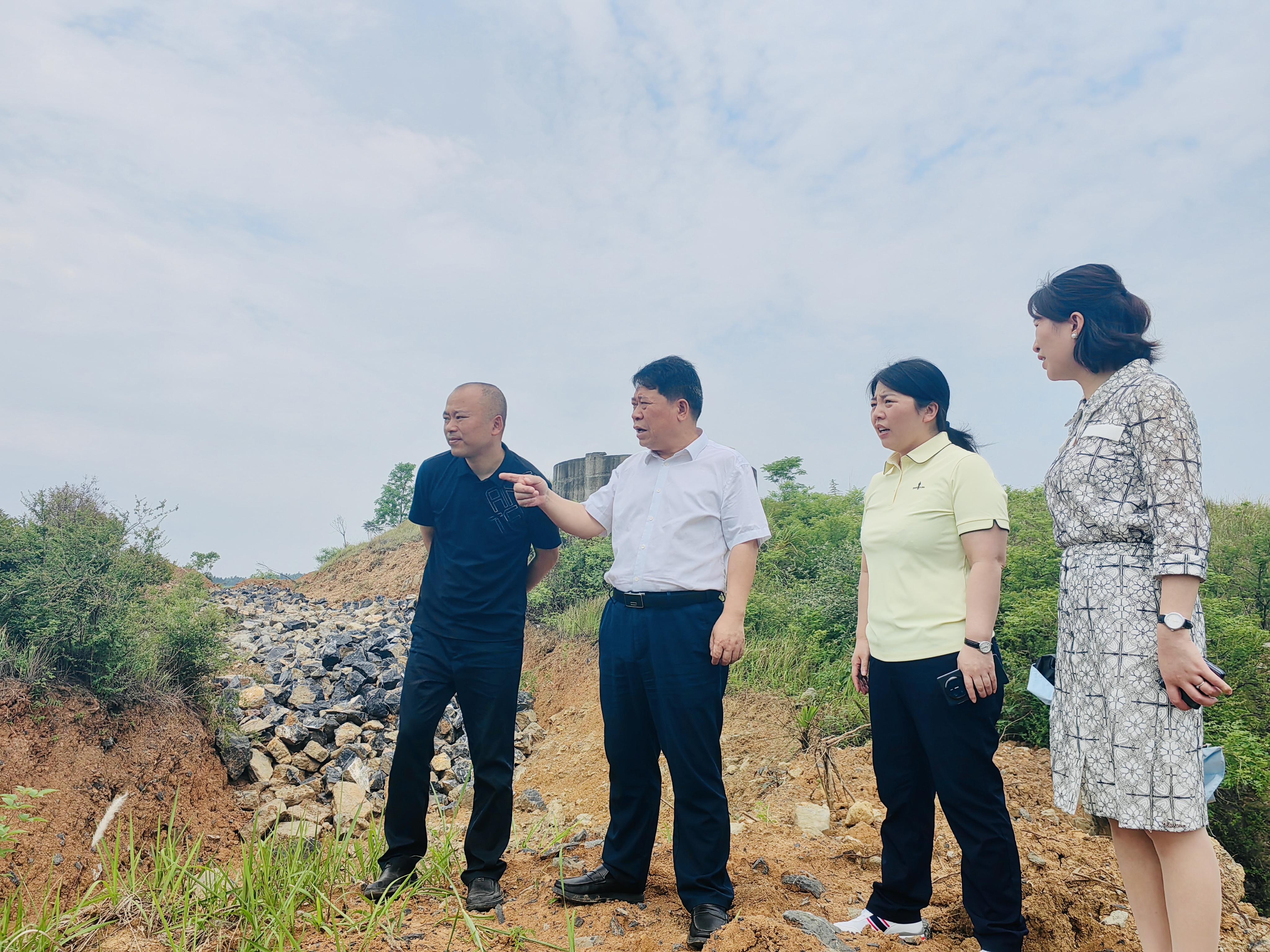 王俊调研重点项目建设工作