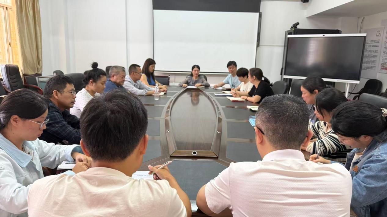 区医保局召开干部作风大提升专项行动专题学习会